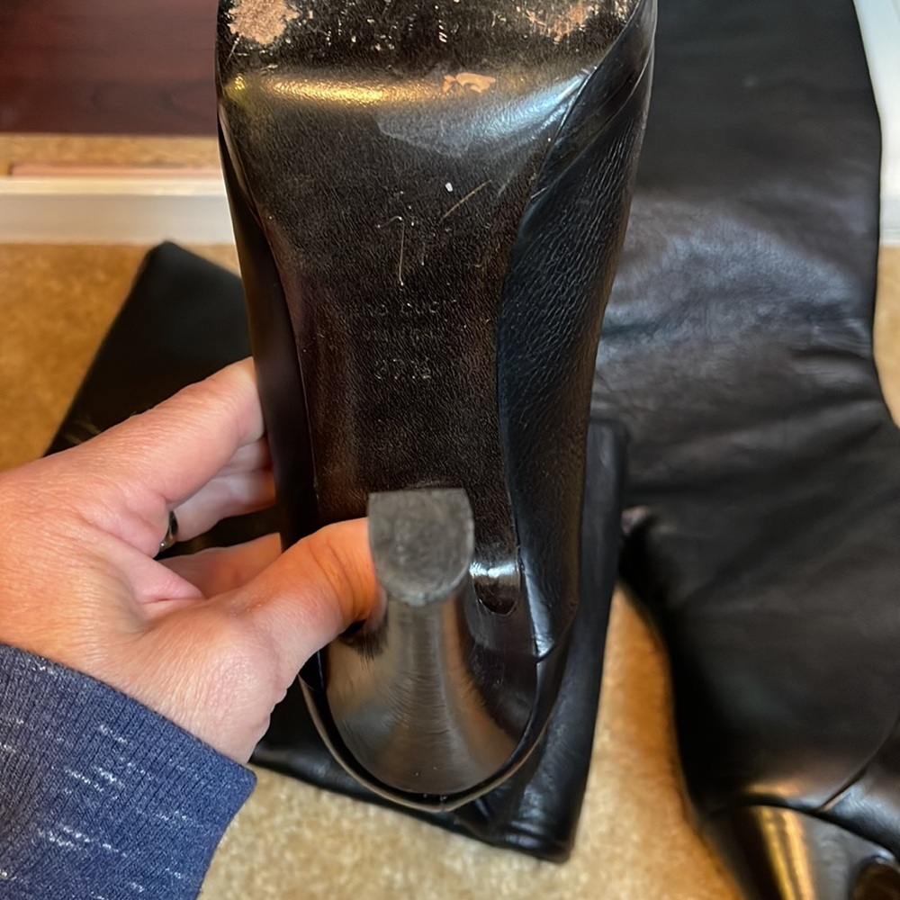 Boots - Picture 3 of 6